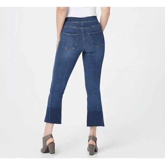 NEW Spanx Cropped Flare Raw Hem Jeans 2-Toned Medium Dark Wash Minimalist Small - Picture 9 of 10